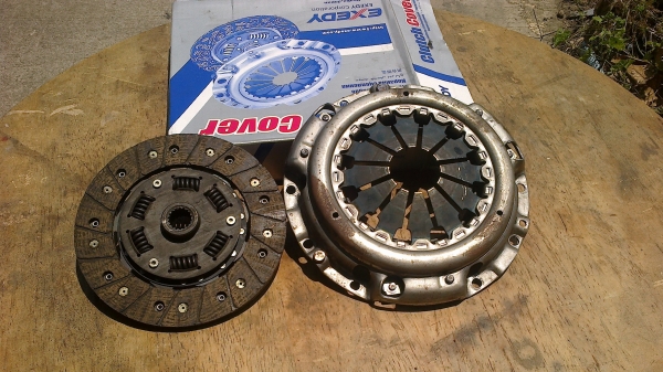 ขาย จานกด+แผ่นคลัชไดฮัทสุ