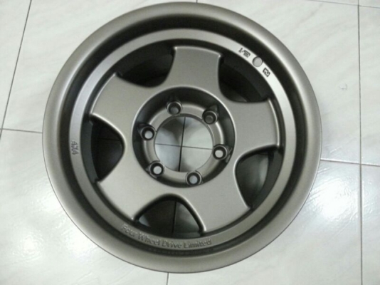 อีกชุดครับ ล้อ 15 x 8 -28( ของใหม่นะครับ)