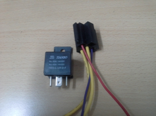 ขายเหมา รีเลย์ 12 V. 30A. 4 ขา ถูกมากๆๆๆๆๆ ขายเหมา รีเลย์ 12 V. 30A. 4 ขา ถูกมากๆๆๆๆๆ
