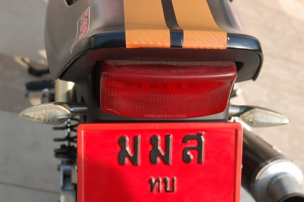 --ขาย CB400 ดำด้านขาดส้ม พร้อมท่อสูตรยางเต็ม สภาพสวยๆๆ<<สรรพสามิต>>--