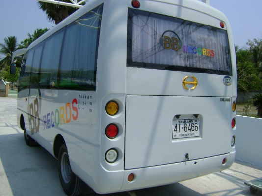 ขายรถบัด vip เครื่อง120แรง เทอร์โบอินเตอร์เบรกทิฟฟี่ ประตูไฟฟ้า แอร์เย็นหนาว เครื่องเสียงครบ เบาะ19ที่นั่ง ที่นั่งเอนนอนได้ทุกตัว ช่วงล่างใหม่เอี่ยม ไฟฟ้าทั้งคัน ยางใหม่7เส้น ราคานี้หาไม่ได้อีกแล้ว