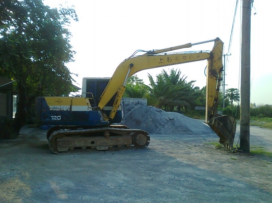 ขายด่วน..KOMATSU PC120-5  คอนโทรลยาว รถสวย มีระบบไฟฟ้า ทำงานดีไม่มีร้อน ประหยัดน้ำมันสุดคุ้ม ราคาต่อรองได้.