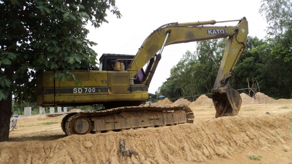Kato 200 sd700