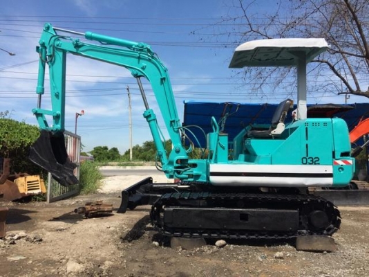 ขายkobelco sk032เก่าญี่ปุ่นสภาพดีมีไลท์เย็กเจาะปูน