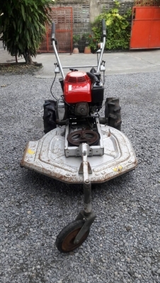ขาย รถตัดหญ้าแบบเดินตามhonda um28เก่าญี่ปุ่น ราคา 18,500