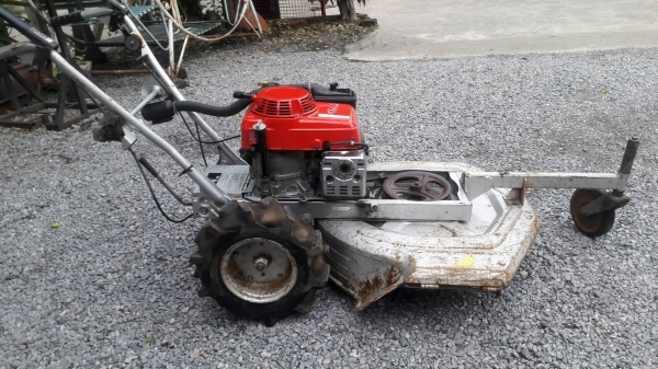 ขาย รถตัดหญ้าแบบเดินตามhonda um28เก่าญี่ปุ่น ราคา 18,500