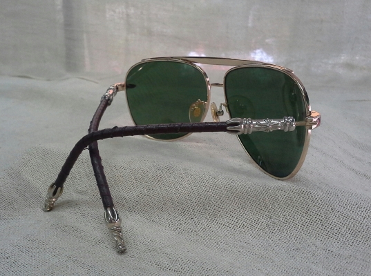 โคตรแว่นตาแฮนด์เมดโกลด์ฟิลด์แห่งสหัสวรรษใหม่ Original CHROME HEARTS handmade in Japan 22K โคตรแว่นตาแฮนด์เมดโกลด์ฟิลด์แห่งสหัสวรรษใหม่ Original CHROME HEARTS handmade in Japan 22K