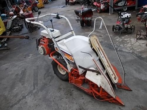 รถเกี่ยวข้าวเดินตาม รหัสสินค้า : 80803191 ยี่ห้อ : KUBOTA รุ่น : RB25