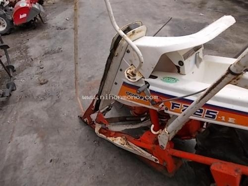 รถเกี่ยวข้าวเดินตาม รหัสสินค้า : 80803191 ยี่ห้อ : KUBOTA รุ่น : RB25