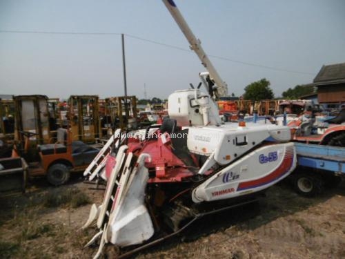 รถเกี่ยวข้าวนั่งขับ รหัสสินค้า : 80903671 ยี่ห้อ : YANMAR รุ่น : Ee-55G