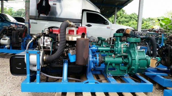 ยังประกอบเครื่องยนต์ชนปั๊มน้ำกันทุกวันเหมือนเดิม ปั๊มน้ำแรงดันสูงชนเครื่องยนต์ดีเซล คัดเครื่องดีชนปั๊มขยายช่องน้ำใหญ่ ทำให้ได้น้ำที่มากกว่าปั๊มทั่วไปเป็นเท่าตัว