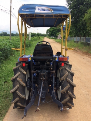 ขายอิเซกิ 32แรง ใบดัน พร้อมผาน5 สองเพลา สภาพพร้อมใช้ สนใจติดต่อครับ