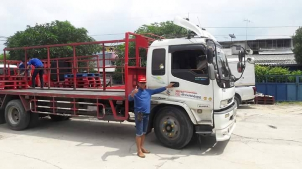 ขายรถบรรทุก เดก้า195แรง ยาว7.20เมตร ปี40 ราคา650,000 สนใจโทร 090-8588220คุณนะ 093-3258446คุณบิว หรือ