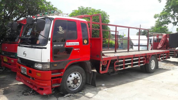 ขายรถบรรทุก HINO FF3H ยาว7.20เมตร เครื่อง195แรง ราคา650,000 สนใจโทร 090-8588220คุณนะ 093-3258446คุณบ