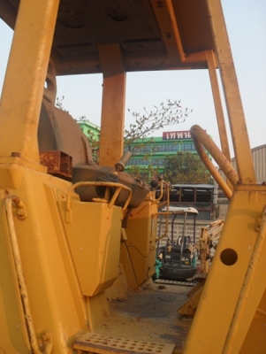 ขายรถแทรกเตอร์ตีนตะขาบ CAT 953 ขายรถแทรกเตอร์ตีนตะขาบ CAT 953