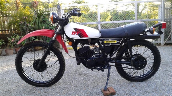 ขาย DT100 เครื่องดีคัยสตาร์ทคันเกียร์โครงไม่เชื่อมเหมาะเอาไปปั้นต่อออกใบซื้อขาย 8900 บาท