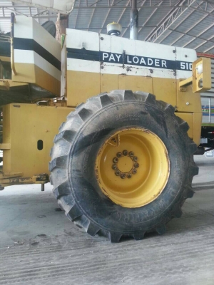 ขายตักล้อยาง KOMUTSU 510 สภาพพร้อมใช้งาน ต่อแขน ขยายบุ๊กกี่แล้ว