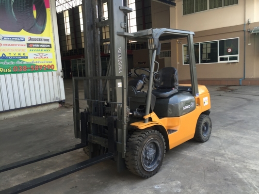 ขายโฟล์คลิฟท์  TOYOTA โตโยต้า 7FD30 3.0ตัน-รุ่น7 เครื่องยนต์ดีเซล ใช้งานน้อย เสา4เมตร