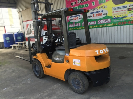 ขายโฟล์คลิฟท์  TOYOTA โตโยต้า 7FD30 3.0ตัน-รุ่น7 เครื่องยนต์ดีเซล ใช้งานน้อย เสา4เมตร