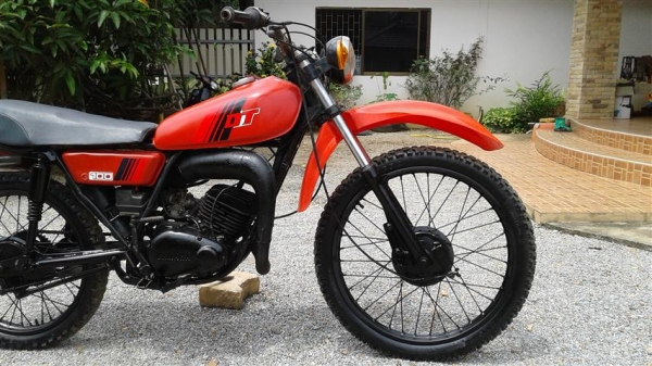 ขาย DT100 เครื่องดีคันสตาร์คันเกียร์โครงไม่เชื่อมเหมาะเอาไปปั้นต่อ