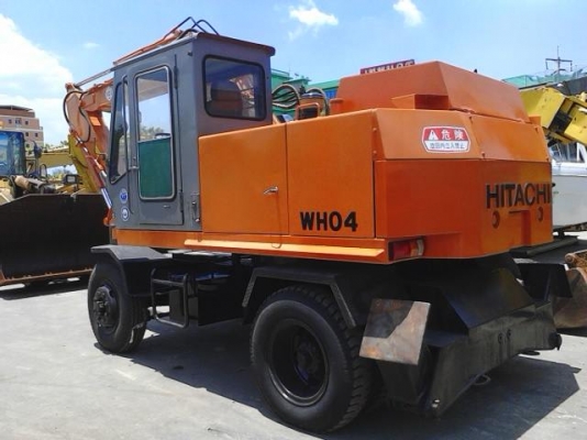 ขายรถขุดล้อยาง HITACHI รุ่น WH 04 ขนาดเท่า PC 100