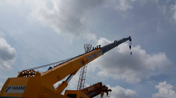 ต้องการขายรถเครน 4 ล้อ TADANO(M4) 25ตัน