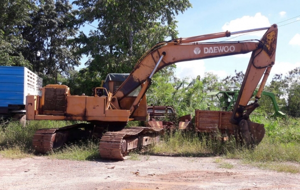ขาย แบคโฮ DAEWOO PC200 สภาพใช้งานได้ปกติ เอกสารใบซื้อขาย