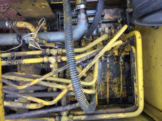 ขาย 265,000 KOBELCO sk 120 Mark 1เครื่อง ISUZU-6BB1-145 แรง  โช่หนา เอวแน่น  เอกสารชื้อขาย รถอยู่ จ.มหาสารคาม  090-772-3710 090-772-3708