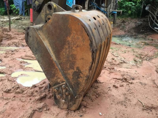 ขาย 265,000 KOBELCO sk 120 Mark 1เครื่อง ISUZU-6BB1-145 แรง  โช่หนา เอวแน่น  เอกสารชื้อขาย รถอยู่ จ.มหาสารคาม  090-772-3710 090-772-3708