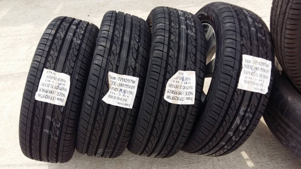 ขายล้อแม็ก mirage 15" พร้อมยางใหม่ปี16 สนใจติดต่อ ตาเล็ก ล้อและยางครับ 081-3747940