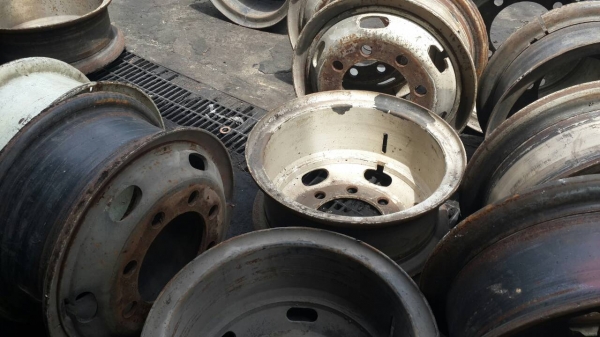 ขายกระทะ10ล้อขอบ20สภาพดีๆลูกละ1100บาทมี200 ลูก