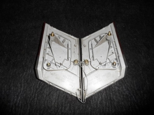 ทับทิบฝาท้าย  มิตซูบิชิ แลนเซอร์ ซีเค4 มือสอง ของแท้นำเข้าจากญี่ปุ่น