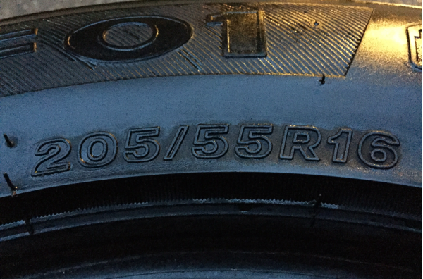 ยาง Firestone 205 55 16 ปี15 ดอกเต็ม ไม่มีปะ ราคาไม่แพง