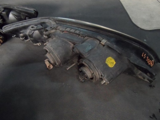 ขาย ไฟหน้ารถยนต์ TOYOTA WINDOM LEXUS ES 300 ปี1994 มือสอง ของแท้ นำเข้าจากญี่ปุ่น ขาย ไฟหน้ารถยนต์ TOYOTA WINDOM LEXUS ES 300 ปี1994 มือสอง ของแท้ นำเข้าจากญี่ปุ่น