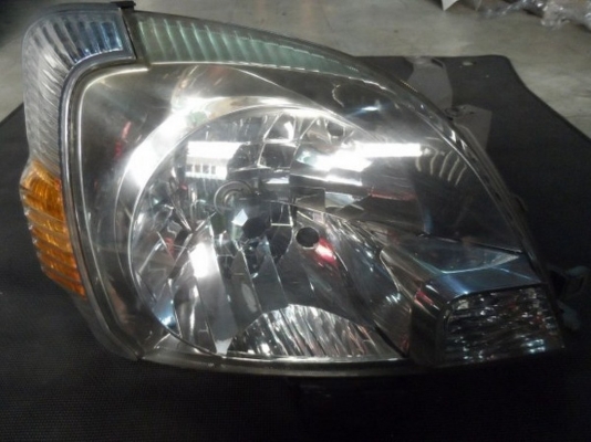 ขาย ไฟหน้ารถยนต์มือสอง TOYOTA Regius มือสอง ของแท้ นำเข้าจากญี่ปุ่น