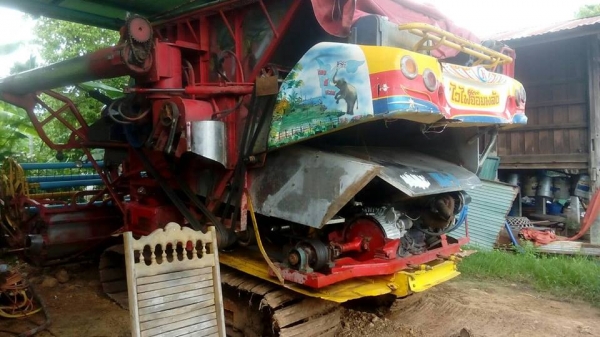 ขายรถเกี่ยวข้าว ช้างไวไฟจอมพลัง53ช่วงล่างดี เครื่อง6D17เทอโบปั๊มไดกิ้น22ตัวเดิน10เพลาใหญ่ โซ่ลูเลอร์ใบใหม่ สีสันไม่สวยแต่รถพร้อมใช้งาน ขายรถเกี่ยวข้าว ช้างไวไฟจอมพลัง53ช่วงล่างดี เครื่อง6D17เทอโบปั๊มไดกิ้น22ตัวเดิน10เพลาใหญ่ โซ่ลูเลอร์ใบใหม่ สีสันไม่สวยแต่รถพร้อมใช้งาน