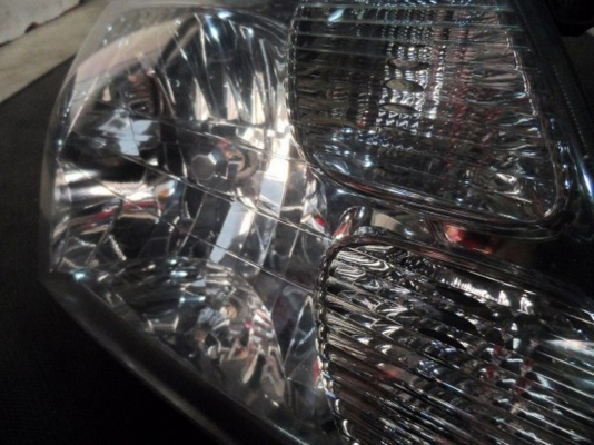 ขาย ไฟหน้ารถยนต์มือสอง TOYOTA Grandvia มือสอง ของแท้ นำเข้าจากญี่ปุ่น