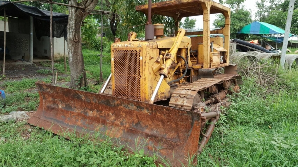 ต้องการขายรถแทรกเตอร์ CAT D50B รถพร้อมใช้งาน เอกสารเล่มทะเบียนครับ ต้องการขายรถแทรกเตอร์ CAT D50B รถพร้อมใช้งาน เอกสารเล่มทะเบียนครับ