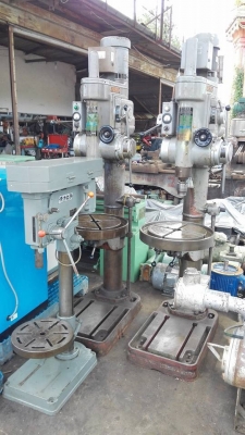 ** SOLD ** แท่นสว่านเจาะต้าปญี่ปุ่นตัวใหญ่ YOSHIDA Made in JAPAN เจาะได้ 45 มม. ต้าปได้ 25 มม. ลงตู้สดนอก!!