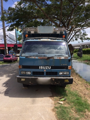 รถอีซูซุ 6 ล้อ รั้ว ( ไม่ดั้ม ) NPR 115 แรงม้า. ปี 35. สนใจติดต่อ 081 - 6079515 รถอีซูซุ 6 ล้อ รั้ว ( ไม่ดั้ม ) NPR 115 แรงม้า. ปี 35. สนใจติดต่อ 081 - 6079515