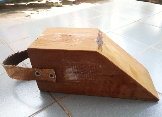 ไม้หมอนรองล้อ (รถบรรทุก) ไม้หมอนรองล้อ (รถบรรทุก)