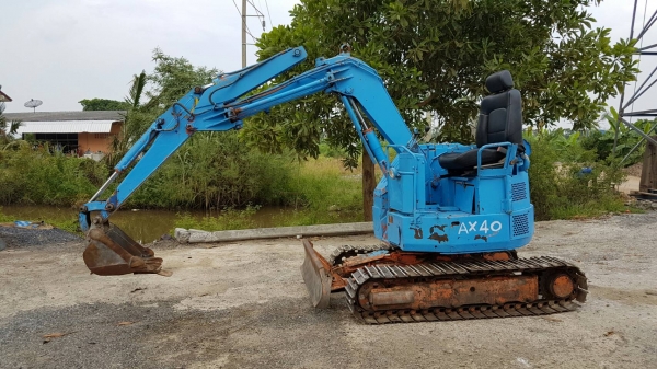 ขายด่วนรถแบคโฮแอแมนAX40ครื่อง4สูบดีคอลโทลสั้นปั่มแรงเทียบเท่าPC40รถนอกเพิ่งนำเข้ามาใหม่ยังไม่เคยใช้งานในเมืองไทยเลย