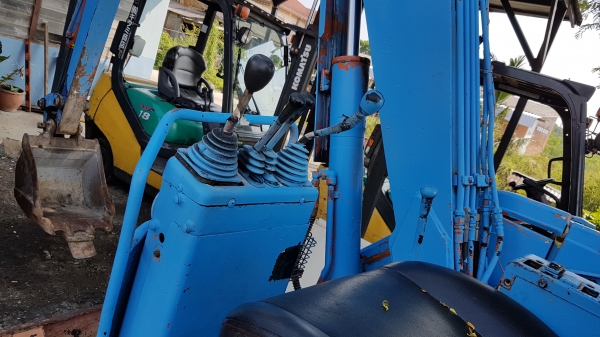 ขายด่วนรถแบคโฮแอแมนAX40ครื่อง4สูบดีคอลโทลสั้นปั่มแรงเทียบเท่าPC40รถนอกเพิ่งนำเข้ามาใหม่ยังไม่เคยใช้งานในเมืองไทยเลย