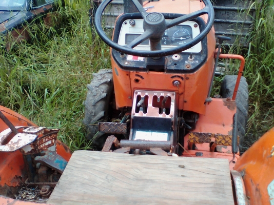 ขายรถไถเล็กคูโบต้า2เพลาพร้อมเทรนเล่อสภาพดีไม่แพง