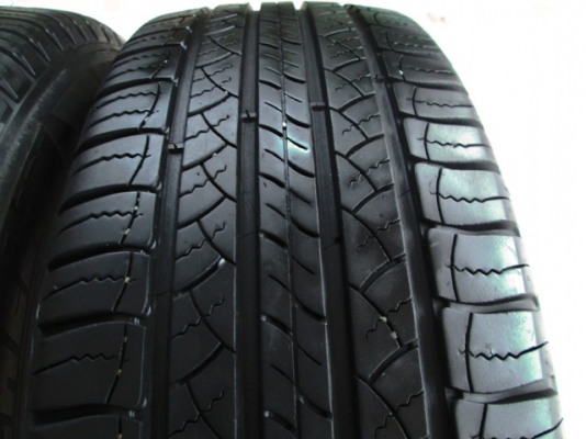 ขายยาง MICHELIN LATITUDE 225-65-17 ดอกแน่นๆ 1ชุด