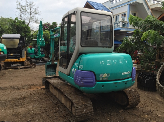ขายรถขุด(FROM JAPAN) KOMATSU PC40-7 สภาพเดิมๆ ผ่านการใช้งานมาแค่2xxxชั่วโมง ขายรถขุด(FROM JAPAN) KOMATSU PC40-7 สภาพเดิมๆ ผ่านการใช้งานมาแค่2xxxชั่วโมง