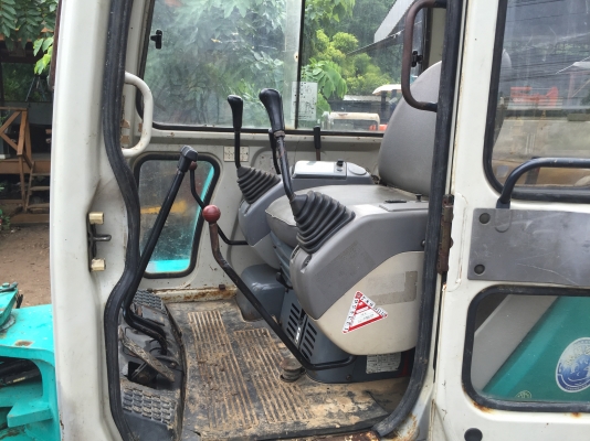 ขายรถขุด(FROM JAPAN) KOMATSU PC40-7 สภาพเดิมๆ ผ่านการใช้งานมาแค่2xxxชั่วโมง ขายรถขุด(FROM JAPAN) KOMATSU PC40-7 สภาพเดิมๆ ผ่านการใช้งานมาแค่2xxxชั่วโมง