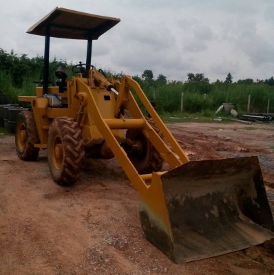 ขาย รถตักล้อยาง TOYOTA เอวอ่อน สภาพพร้อมใช้งาน ต่อแขนเรียบร้อย