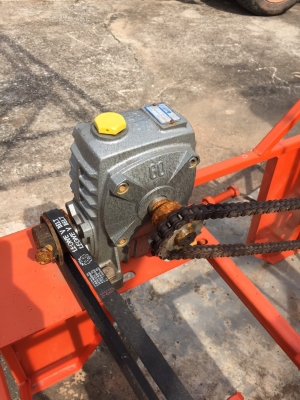 ขายเครื่องขึ้นอ้อยพร้อมเครื่องยนต์ไม่เคยผ่านการใช้งาน