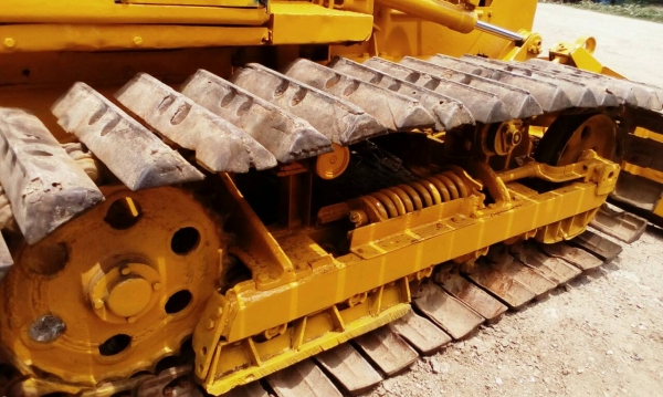 ขายรถแทรคเตอร์ตีนเป็ด KOMATSU D20P-5 สไลด์ใบมีดได้ 8 ทิศทาง เอกกสารเล่มทะเบียน ราคา 185000
